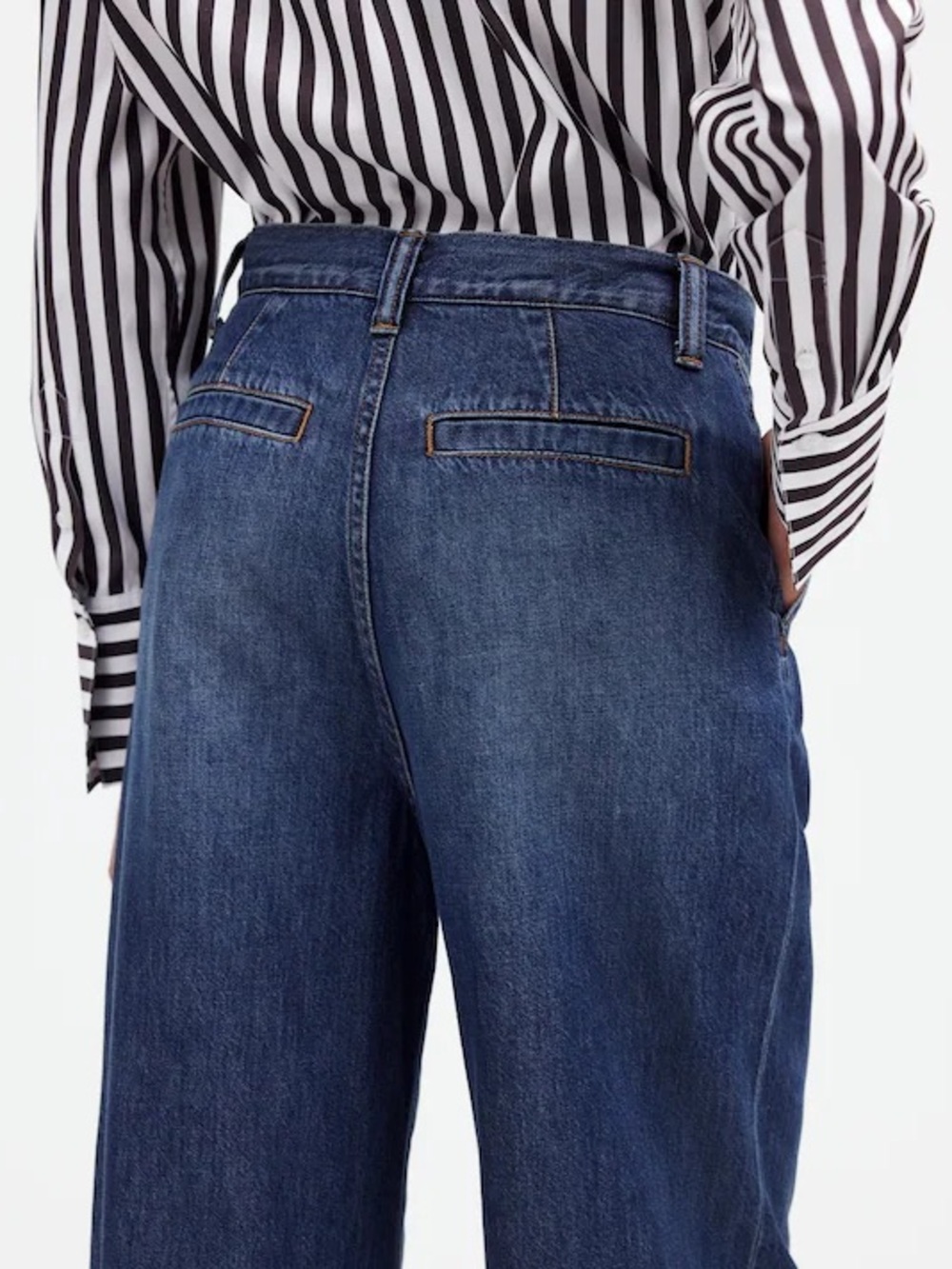 Madewell The Harlow Wide-Leg Jean: Airy Denim Edition Fieldale Wash; Airy - Picture 4 of 10